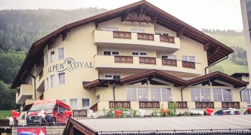 hotel-alpen-royal