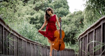 carola_cellist