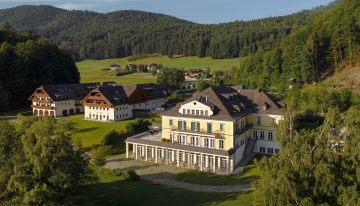 Sheraton Fuschlsee-Salzburg Hotel Jagdhof - Exterior (2)